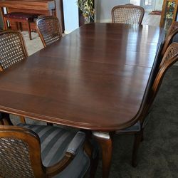 Dining room table set