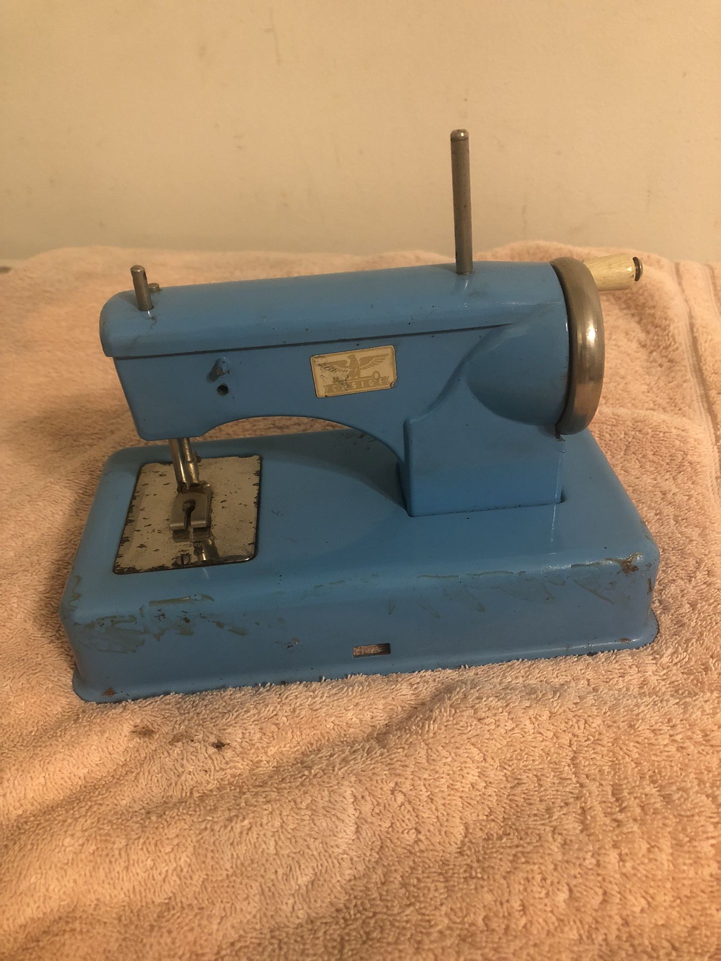 Vintage 1940’s/1950’s Casige Tin Sewing Machine Made In West Germany
