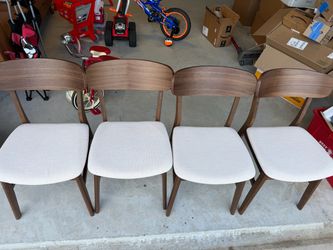 Set of 4 dining chairs brand new