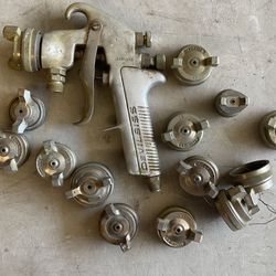 Devilbiss Spray Gun With Extra Tips