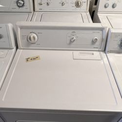 Kenmore Washer And Dryer Set In White 