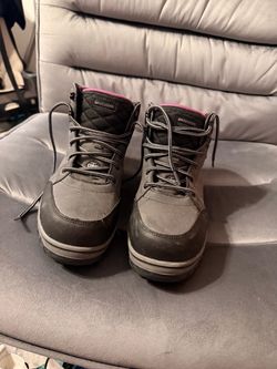 Women’s steal toed work boots.