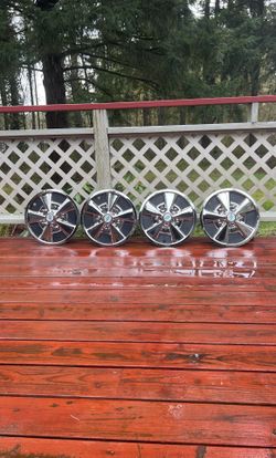 15 inch Cragar S/S Hubcaps