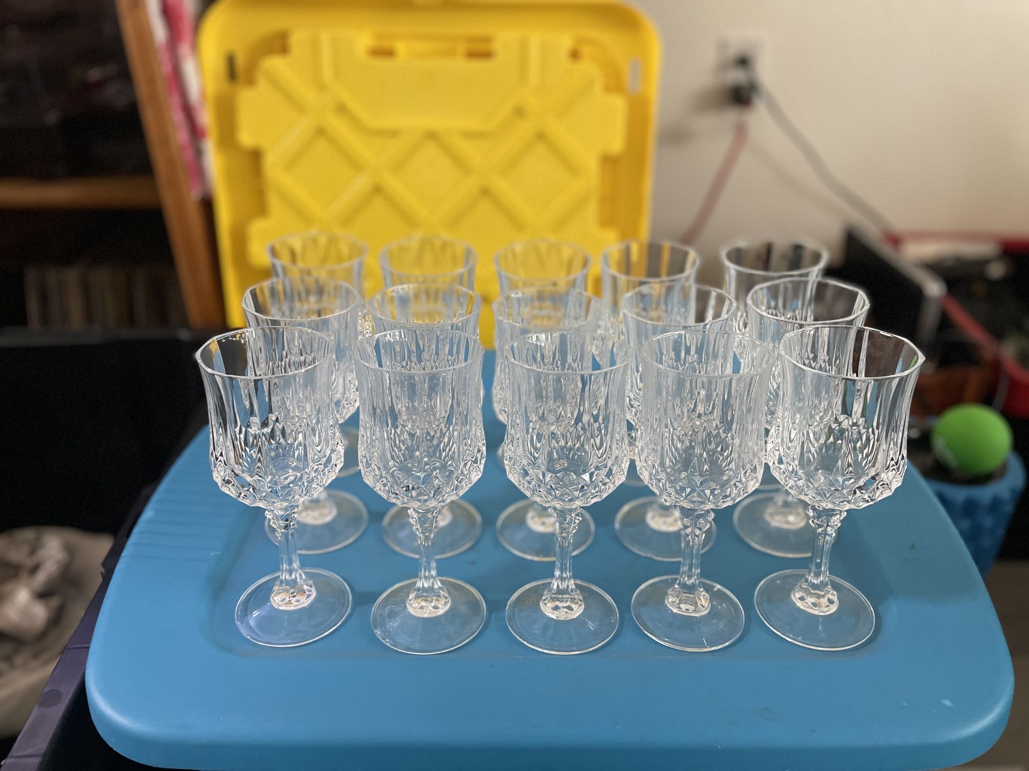 Vintage CRISTAL D'ARQUES LONGCHAMP 15 CORDIAL LIQUER GLASSES 24% LEAD CRYSTAL