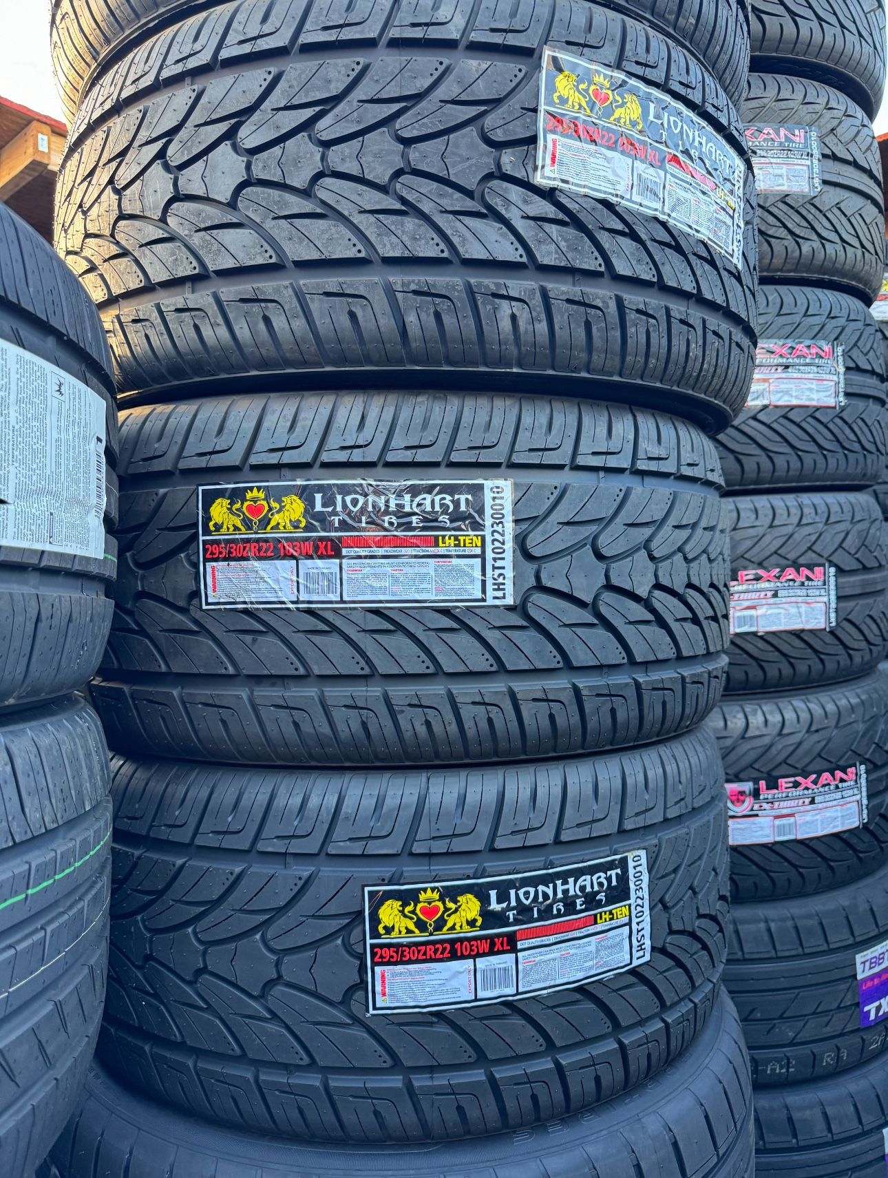 295/30R22 New Lionhart LH-TEN Tires