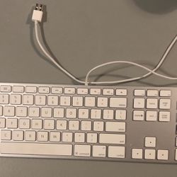 Apple Wired keyboard