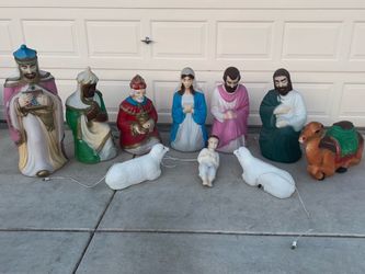 10Pc Vintage Outdoor Blow Mold Nativity Set