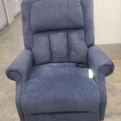 Like Brand New Lift Chair Recliner 