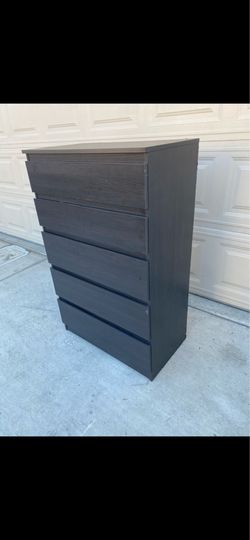 Dresser five drawers all drawers slide, smooth