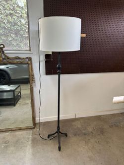 pottery barn lamp