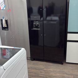 New Frigidaire. Black 