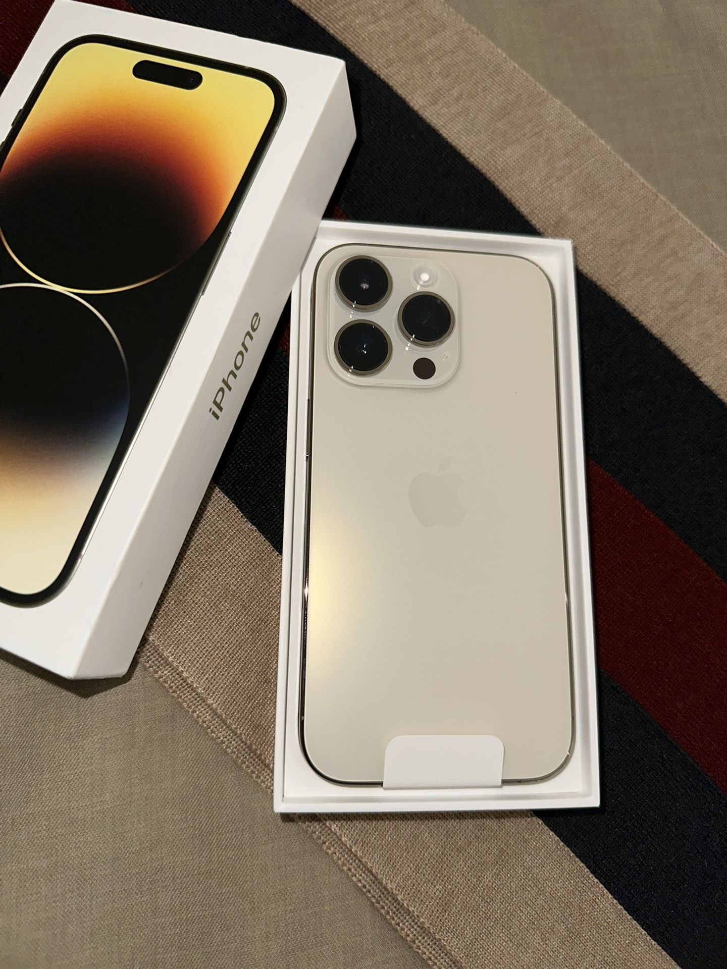 New Apple iPhone 14 Pro 512gb iOS 16.2 Gold Unlocked