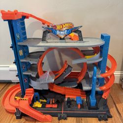 Hot Wheels Ultimate Garage