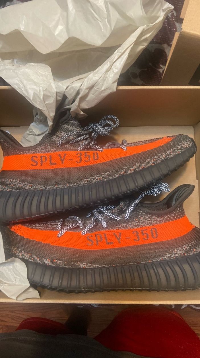 YEEZY BOOST 350 V2