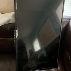 32 Inch Sceptre TV 
