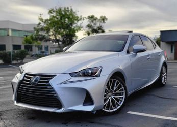 2018 Lexus IS 300