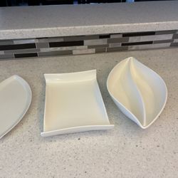 3 Party 🎉 serving trays/ bandejas para fiestas