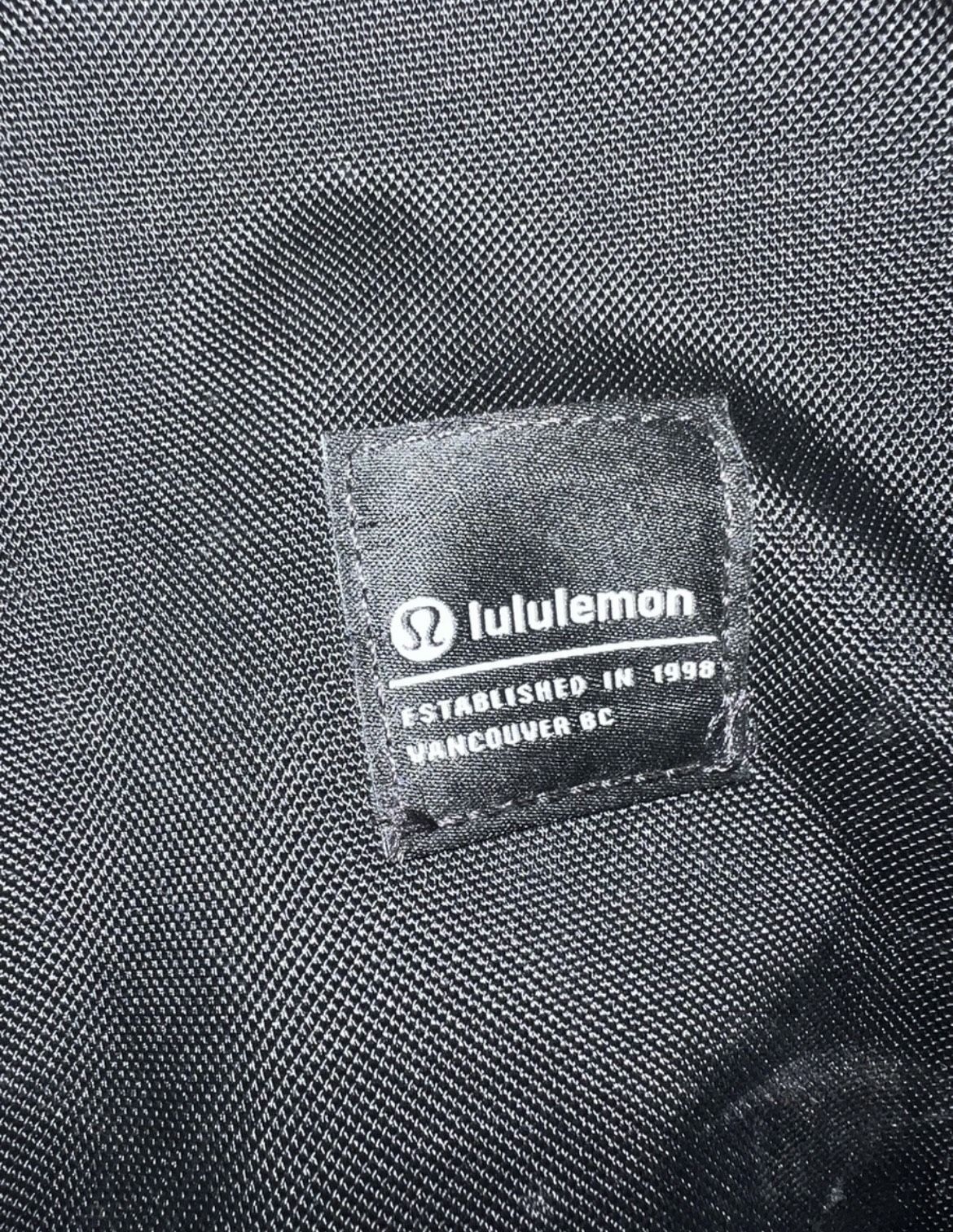 Lululemon 20 L Backpack In Great Condition For Back To School