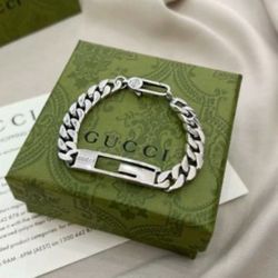 Gucci Cutout G Bracelet 