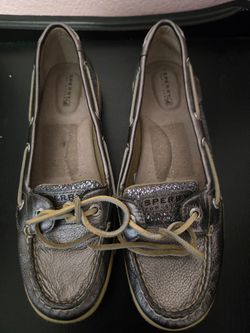 Sperry silver size 8.5 women's boat shoes