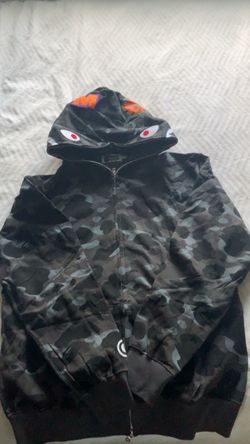 A Bathing Ape (BAPE) Black camo zip up hoodie size XL