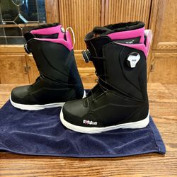 Thirtytwo Lashed Double Boa Women’s Snowboard Boots size 8.5