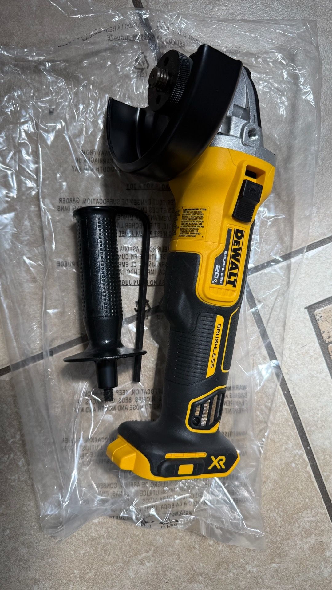 βοΈβοΈπ₯DEWALT 20V MAX* XR Angle Grinder with Kickback Brake, Slide Switch, 4-1/2-Inch, Tool Only (DCG405B)