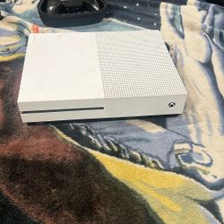 xbox one s with razer ultimate controller 