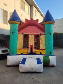 Castle jumperrrr