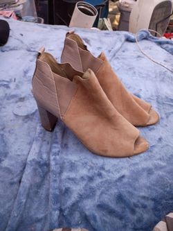 Tan snake skin open toed heels