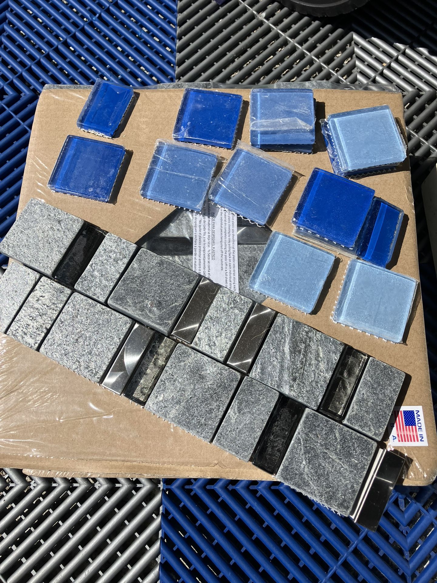 Free Tiles