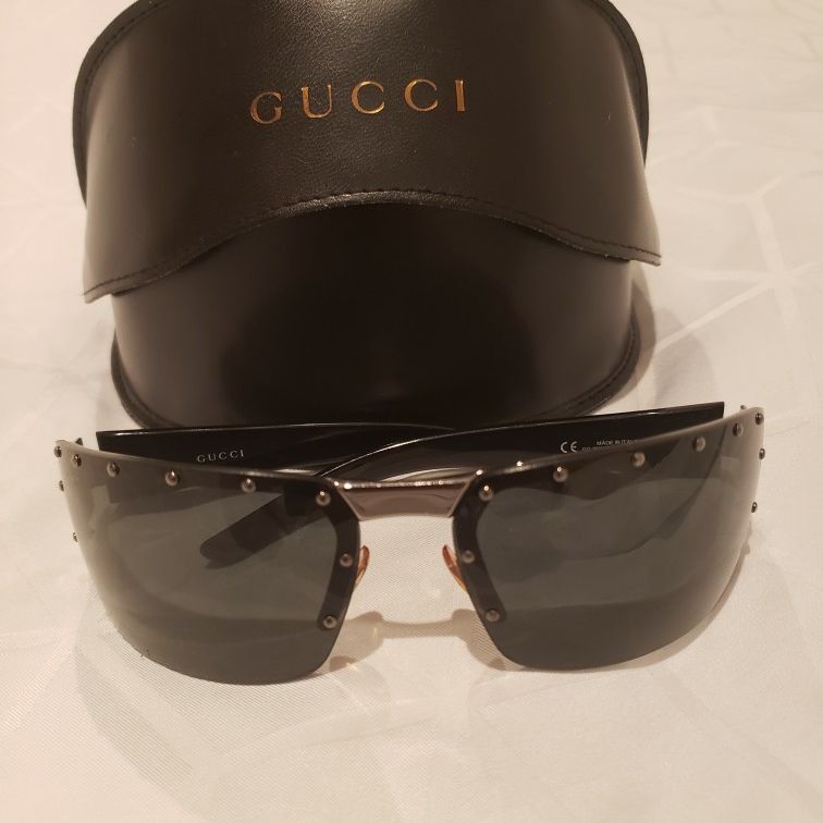 Gucci Ladies Sunglasses 🕶