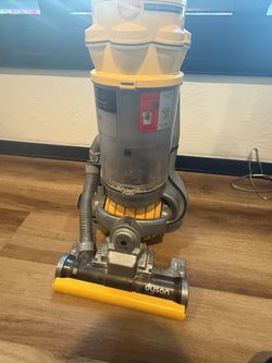 Dyson DC15 Vacuum – Works Great!