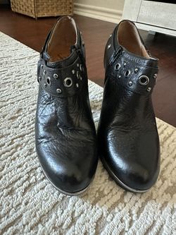Sofft Black Leather Ankle Booties