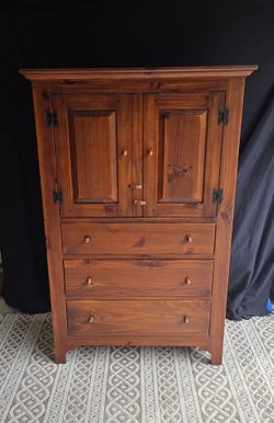 Ethan allen 3 drawer armoir