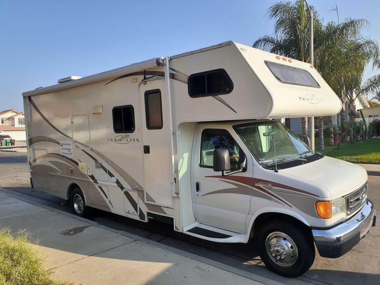 Really nice RV must see to appreciate 2006