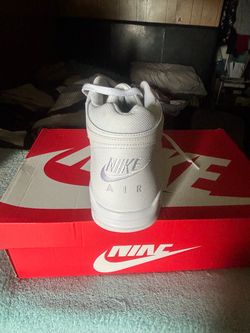 Nike Flight Legacy