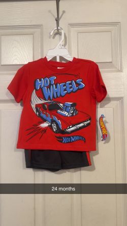 Hot wheels 2 piece set