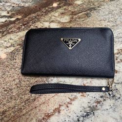 Ladies Wristlet 