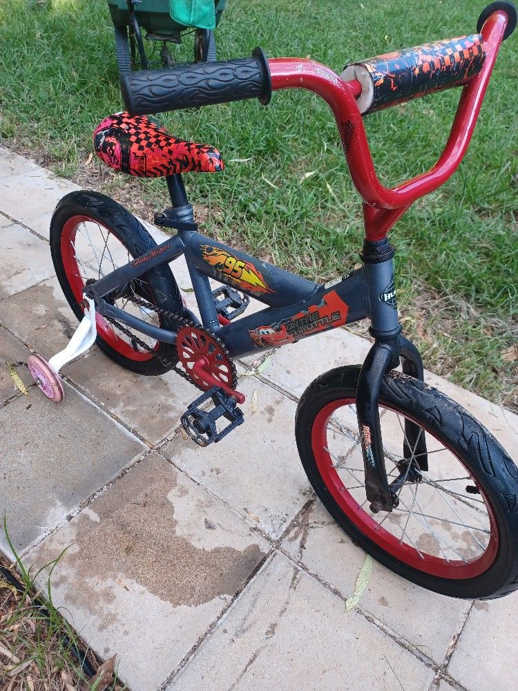 Boy's 18 Inch Huffy 95 Bike Great Condition