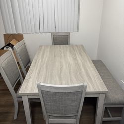 Dining table set