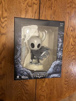 Hollow Knight statue