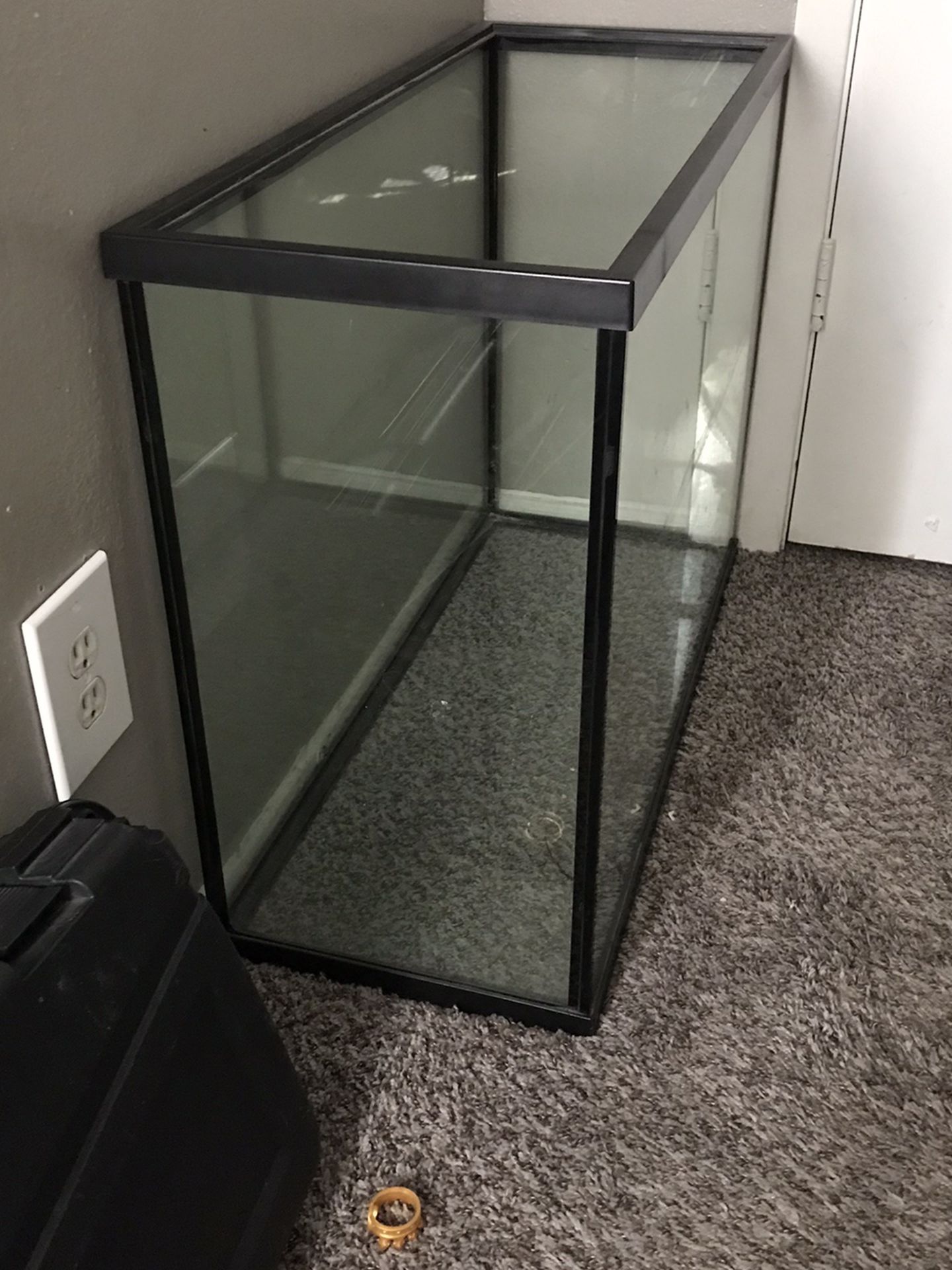 Fish Tank Good Condition :$Offer Up :$
