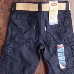 Brand New toddler shorts Levi’s, 4Y