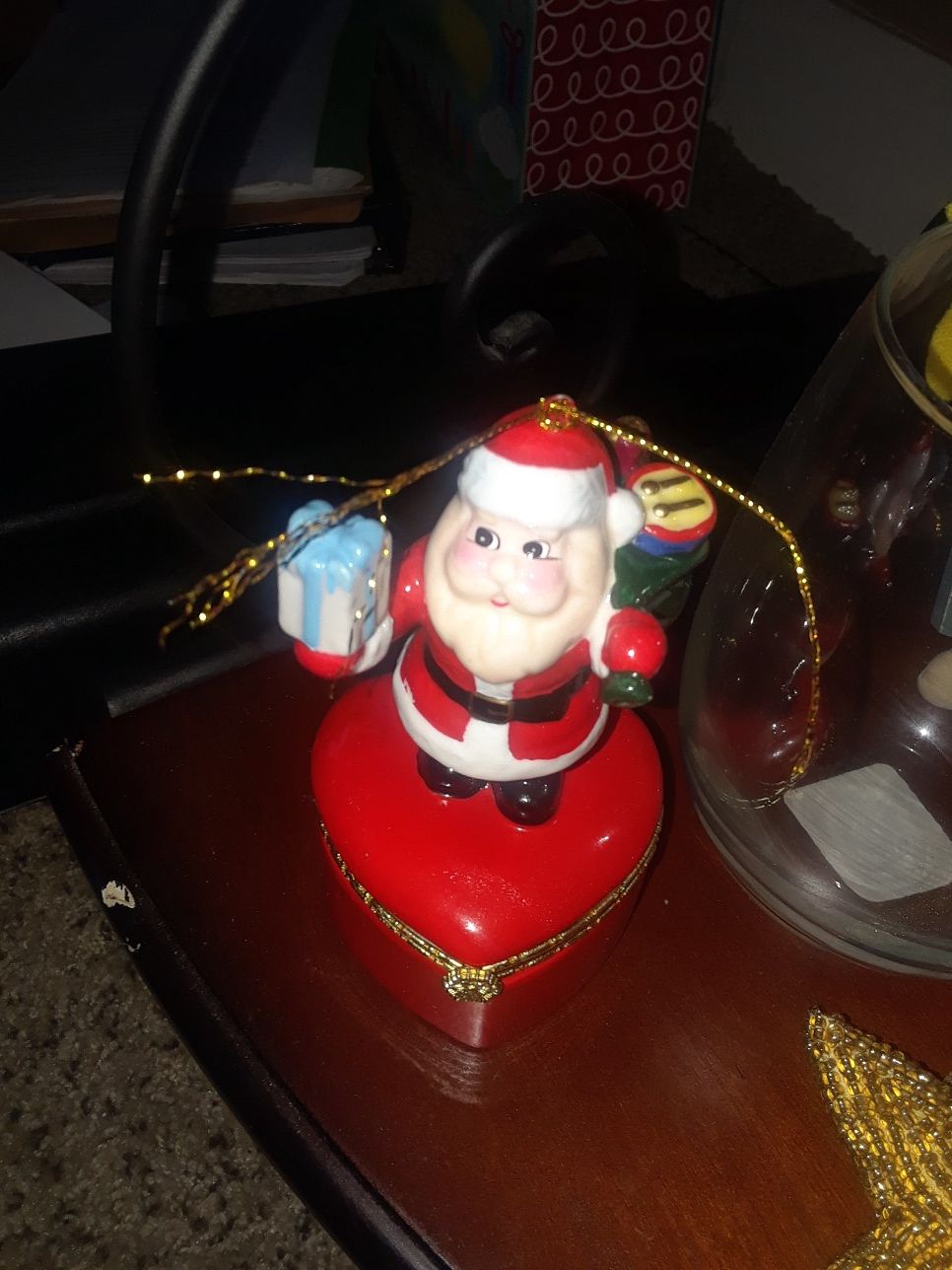 Santa jewlry box greatengagement ring to say I love you