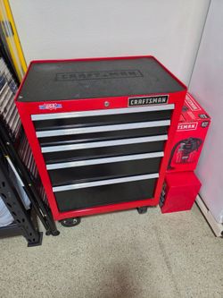 Craftsman tool box and tool chest
