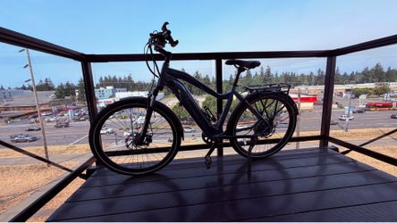 Move out sale - Aventon Level.2 electric commuter bike