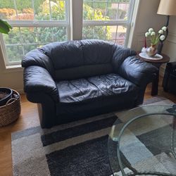 Black Learher Love Seat 