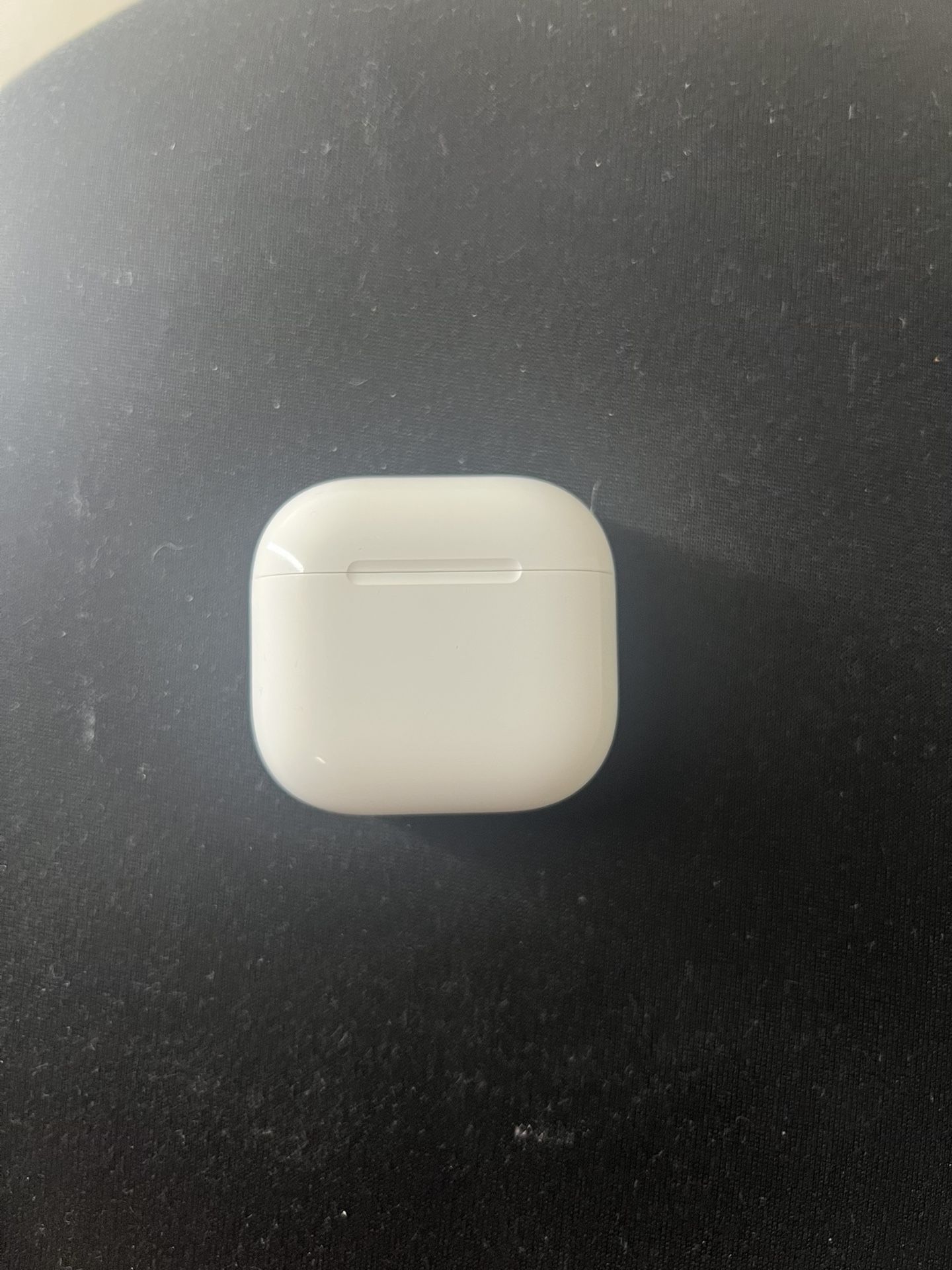 Apple AirPods 4 No Active Sound Cancellation