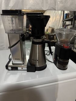 Technivorm Moccamaster 79112 KBT Coffee Brewer, 40 oz, Polished Silver With a Bodum Bistro Grinder